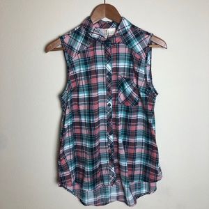 Passport Women’s Large Sleeveless Plaid